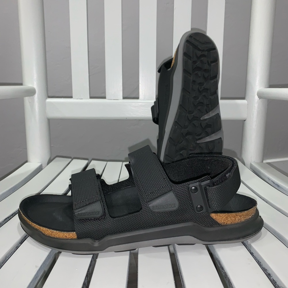 Birkenstock Tatacoa Mens size 11 Eu size 44 clean comfortable black sandals
